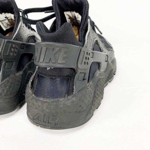 NIKE Men's Air Huarache Black/Black Sneakers - Picture 11 of 13